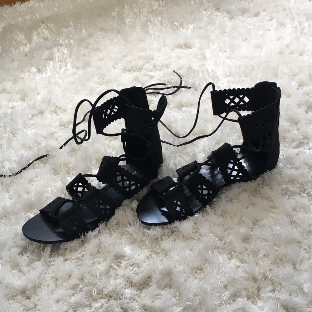 NWOT lace up sandals